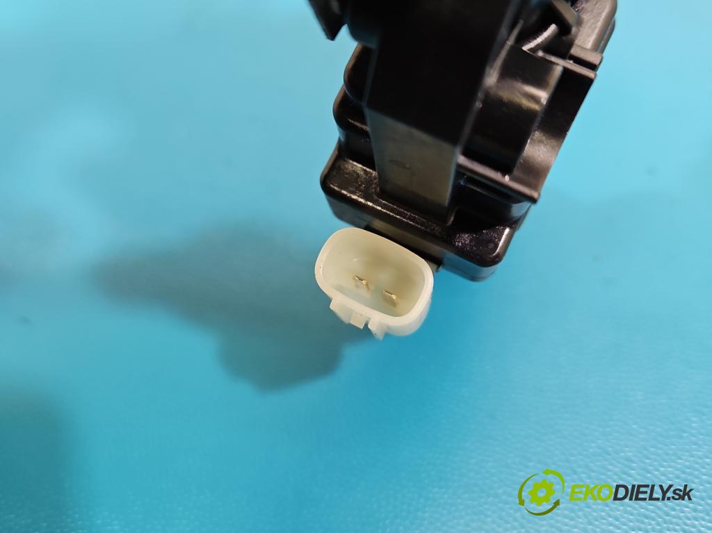 Mitsubishi Eclipse Cross  1.5 T 163 hp manual 120 kW 1499 cm3 5- mechanismus stahování zadní pravý 5713A509