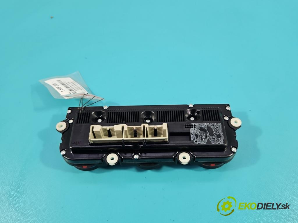 Vw Golf V 2003-2009 1.6 FSI 116 hp manual 85 kW 1598 cm3 5- palubní deska panel topení