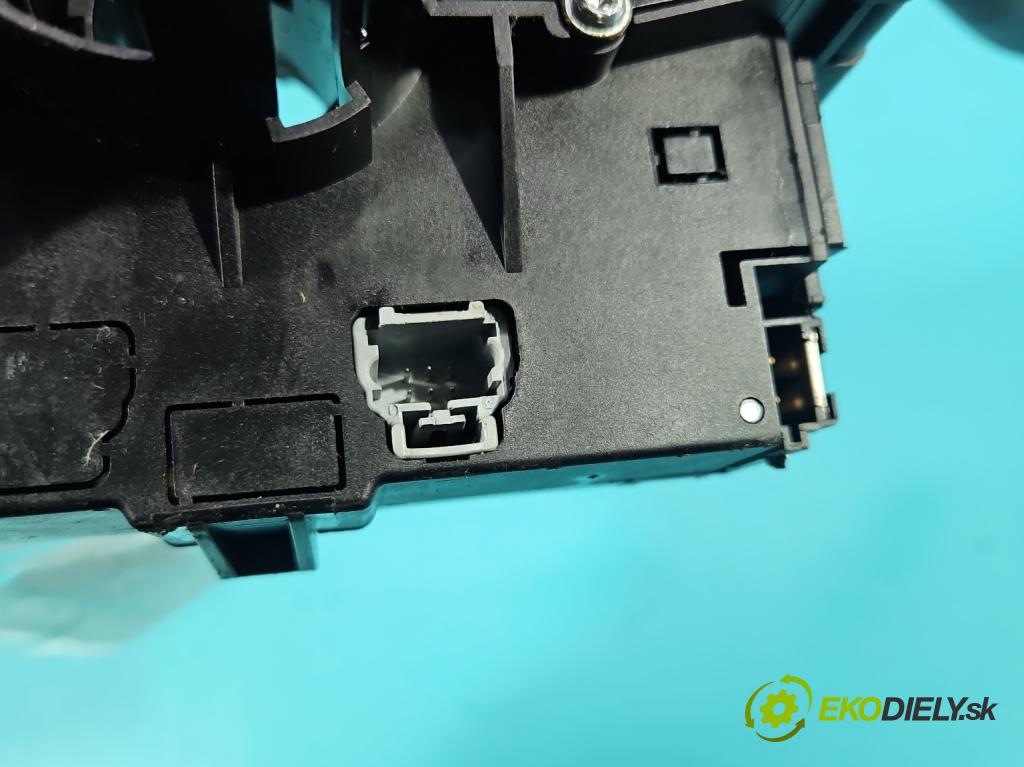 Citroen C3 I 2002-2009 1.4 hdi 68 hp manual 50 kW 1398 cm3 5- Přepínač sdružený 96474013XT (Páčky pod volantem)