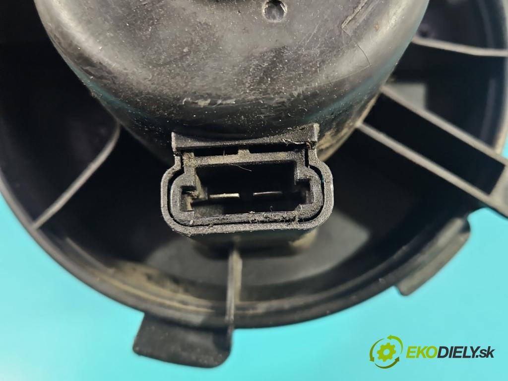 Citroen Xsara Picasso 2.0 hdi 110 HP manual 81 kW 1997 cm3 5- ventilátor vzduchu 64245