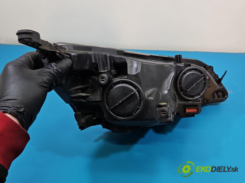Opel Astra IV 2009-2015 1.4 T 140 HP manual 103 kW 1364 cm3 5- Reflektor: ľavý 13253650 (Kľučka dverí ostatné)