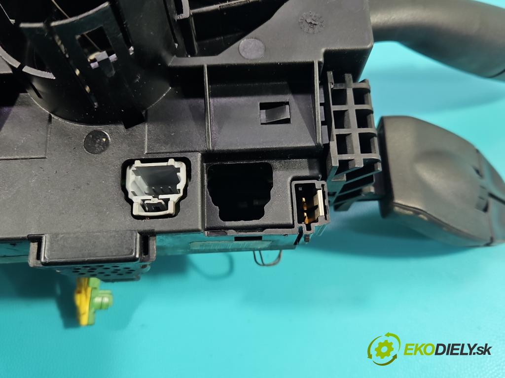 Citroen Xsara Picasso 2.0 hdi 110 HP manual 81 kW 1997 cm3 5- prepínač komplex: 96574674XT (Prepínacie páčky pod volantom)