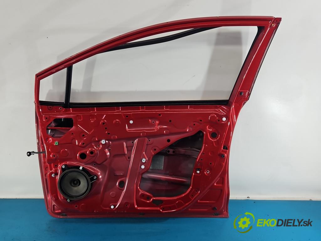 Toyota Corolla E21 2019- 1.8 16V 98 hp automatic 72 kW 1798 cm3 4- dveře přední pravé  (Klika dveří ostatní)