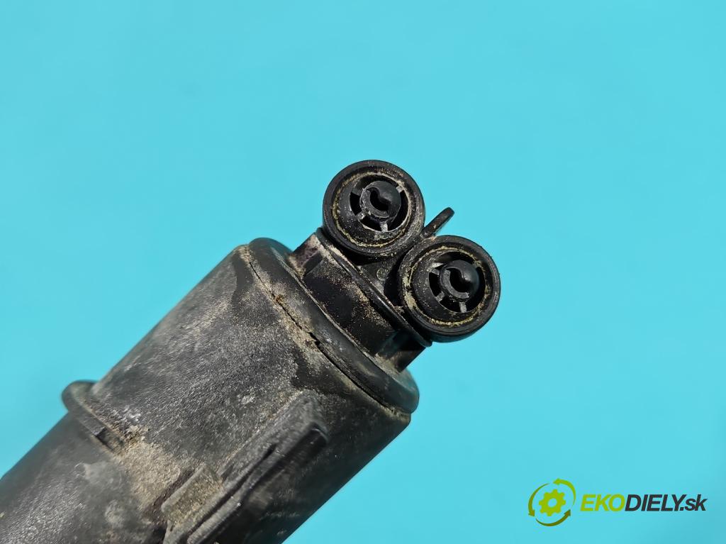 Audi A5 8T 2007-2016 1.8 TFSI 170 hp manual 125 kW 1798 cm3 2- ostřikovač reflektor: levý 8T0955101 (Motorek ostřikovačů)