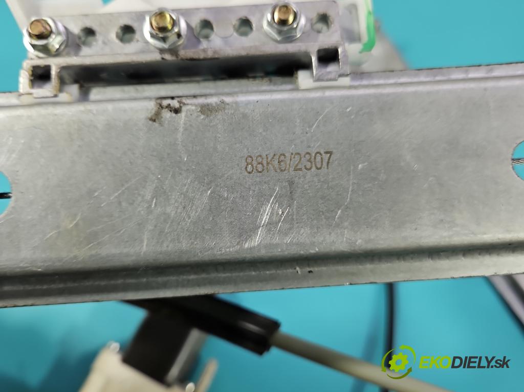 Audi A5 8T 2007-2016 1.8 TFSI 170 hp manual 125 kW 1798 cm3 2- mechanismus stahování přední levý