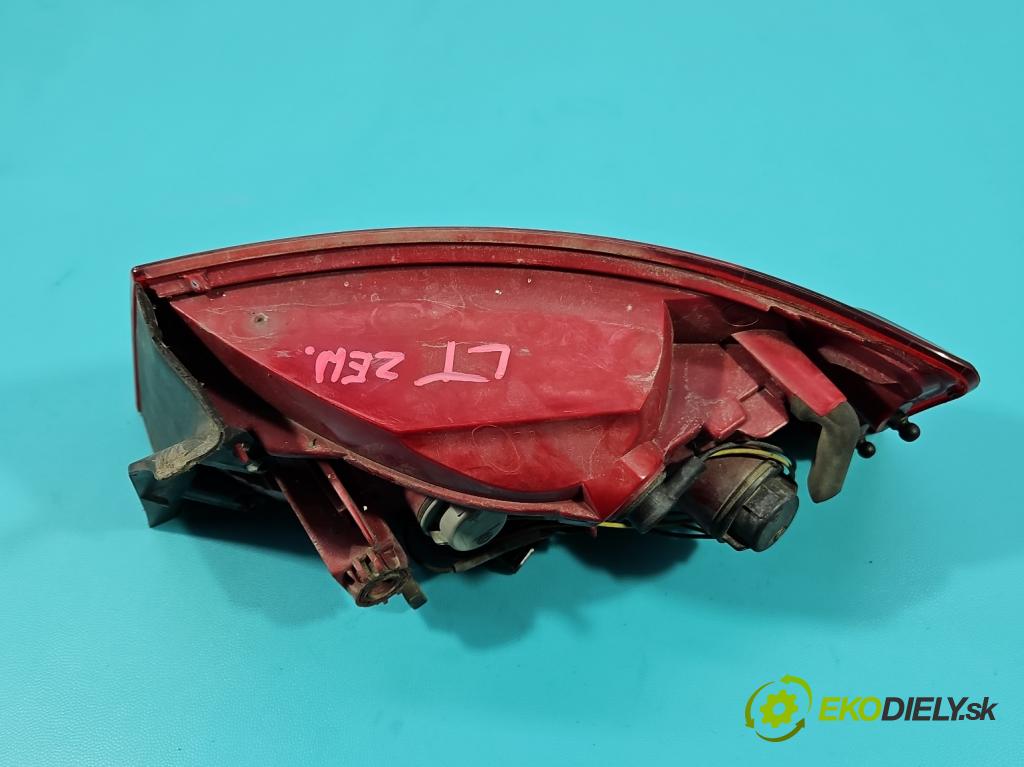 Audi A5 8T 2007-2016 1.8 TFSI 170 HP manual 125 kW 1798 cm3 2- svetlo / reflektor zadné ľavé 8T0945095 (Kľučka dverí ostatné)