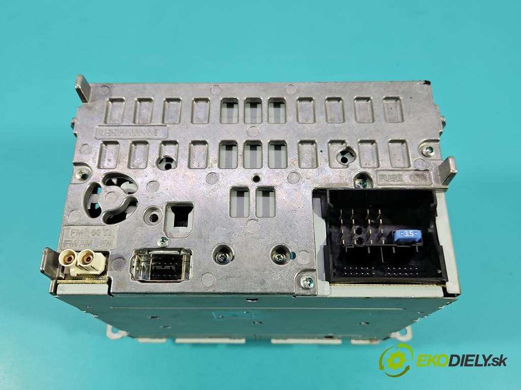 Audi A5 8T 2007-2016 1.8 TFSI 170 HP manual 125 kW 1798 cm3 2- Radio originál 8T1035186C