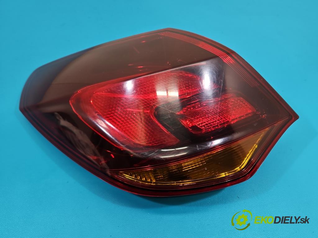 Opel Astra IV 2009-2015 1.4 T 140 HP manual 103 kW 1364 cm3 5- svetlo / reflektor zadné ľavé  (Kľučka dverí ostatné)