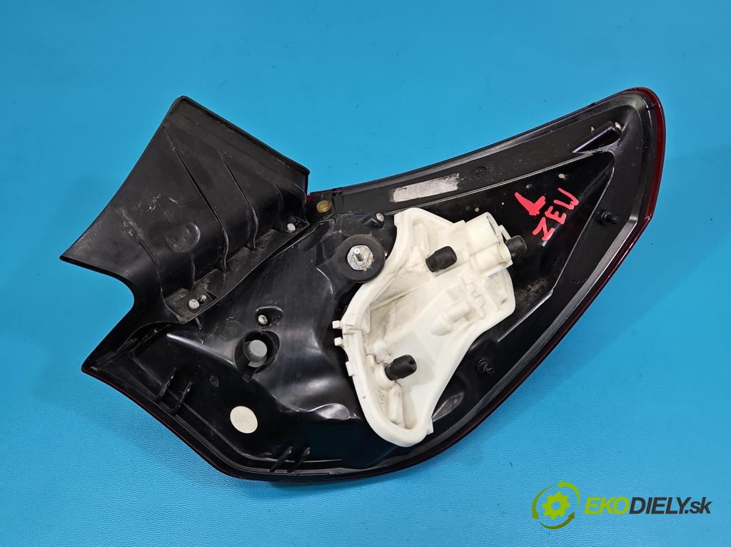 Opel Astra IV 2009-2015 1.4 T 140 HP manual 103 kW 1364 cm3 5- svetlo / reflektor zadné ľavé  (Kľučka dverí ostatné)