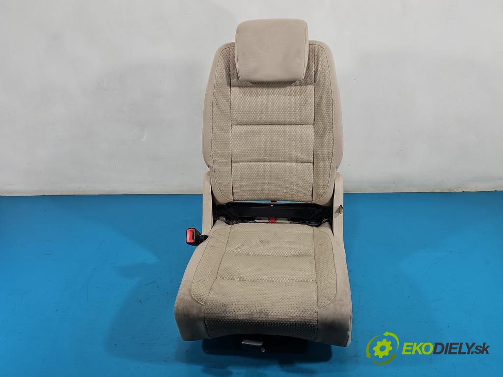 Vw Touran I 2003-2015 2.0 tdi 140 HP manual 103 kW 1968 cm3 5- Sedačka zadné ľavý II 