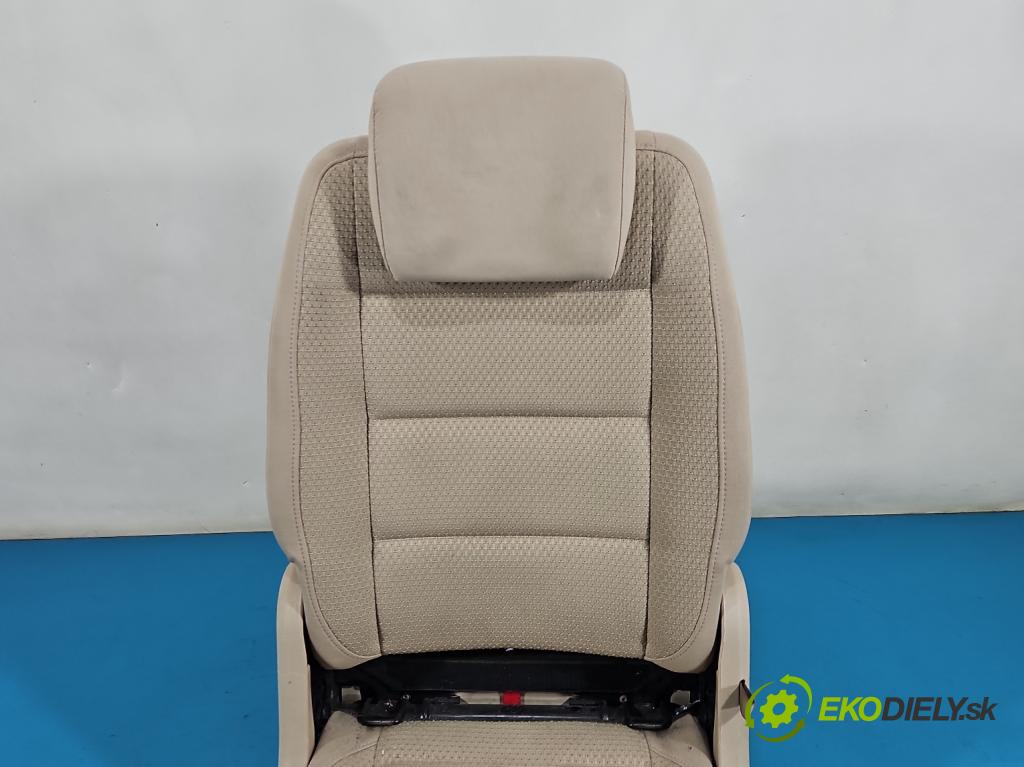 Vw Touran I 2003-2015 2.0 tdi 140 HP manual 103 kW 1968 cm3 5- Sedačka zadné ľavý II