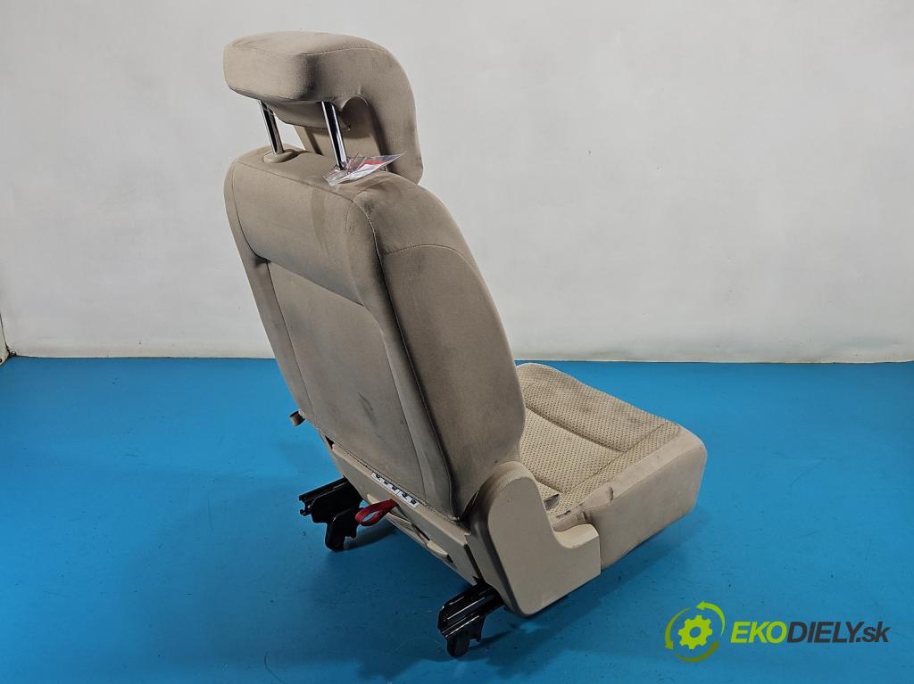 Vw Touran I 2003-2015 2.0 tdi 140 HP manual 103 kW 1968 cm3 5- Sedačka zadné pravý II