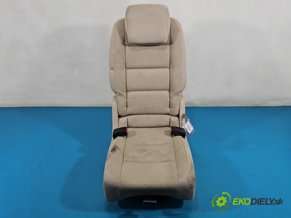 Vw Touran I 2003-2015 2.0 tdi 140 HP manual 103 kW 1968 cm3 5- Sedačka zadné stredný II 