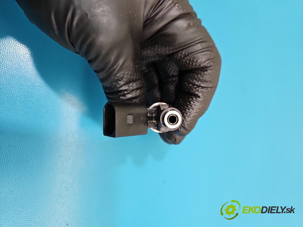 Vw Passat B6 2005-2010 2.0 TFSI 200 HP automatic 147 kW 1984 cm3 5- vstrek 0261500020 (Vstrekovač paliva)