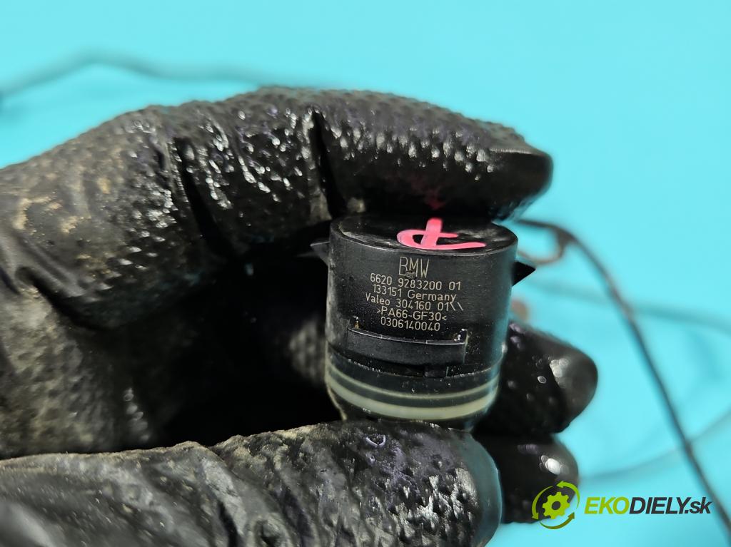 Bmw i3 2013–2022 0.0 elektrický: 170 HP automatic 125 kW 1 cm3 5- snímač parkovaní: 133151