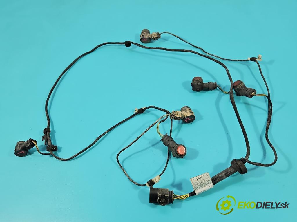 Bmw i3 2013–2022 0.0 elektrický: 170 HP automatic 125 kW 1 cm3 5- snímač parkovaní: 133151