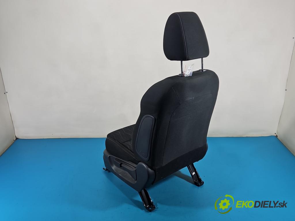 Mitsubishi Eclipse Cross  1.5 T 163 hp manual 120 kW 1499 cm3 5- Sedadlo levý  (Sedadlo)