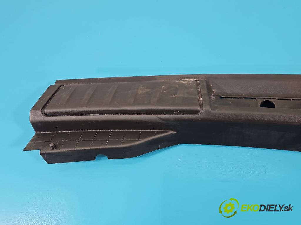 Jaguar F-Pace 16- 2.0d 241KM automatic 177 kW 1999 cm3 5- kryt plastová HK83-406A64-AD