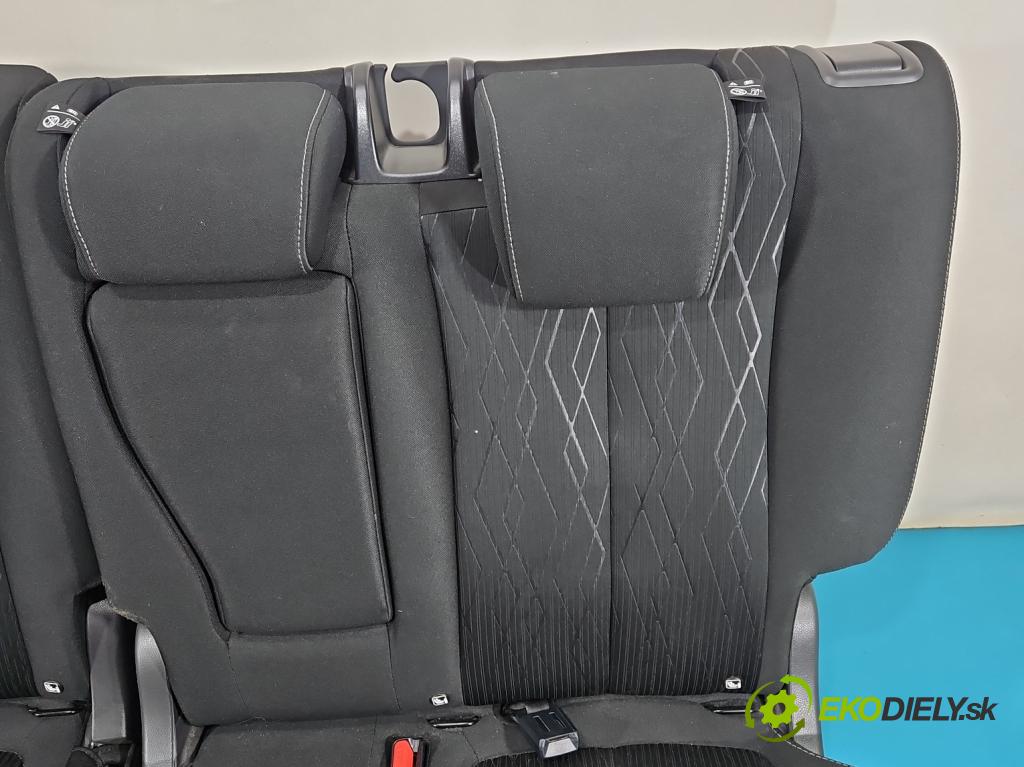 Mitsubishi Eclipse Cross 1.5 T 163 HP manual 120 kW 1499 cm3 5- Pohovka: zadné (Sedadlo)