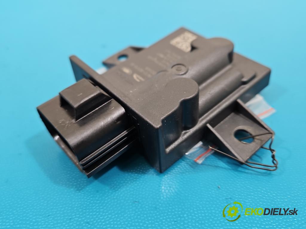 Jaguar F-Pace 16- 2.0d 241KM automatic 177 kW 1999 cm3 5- riadiaca jednotka ostatné FK72-9D370-AF