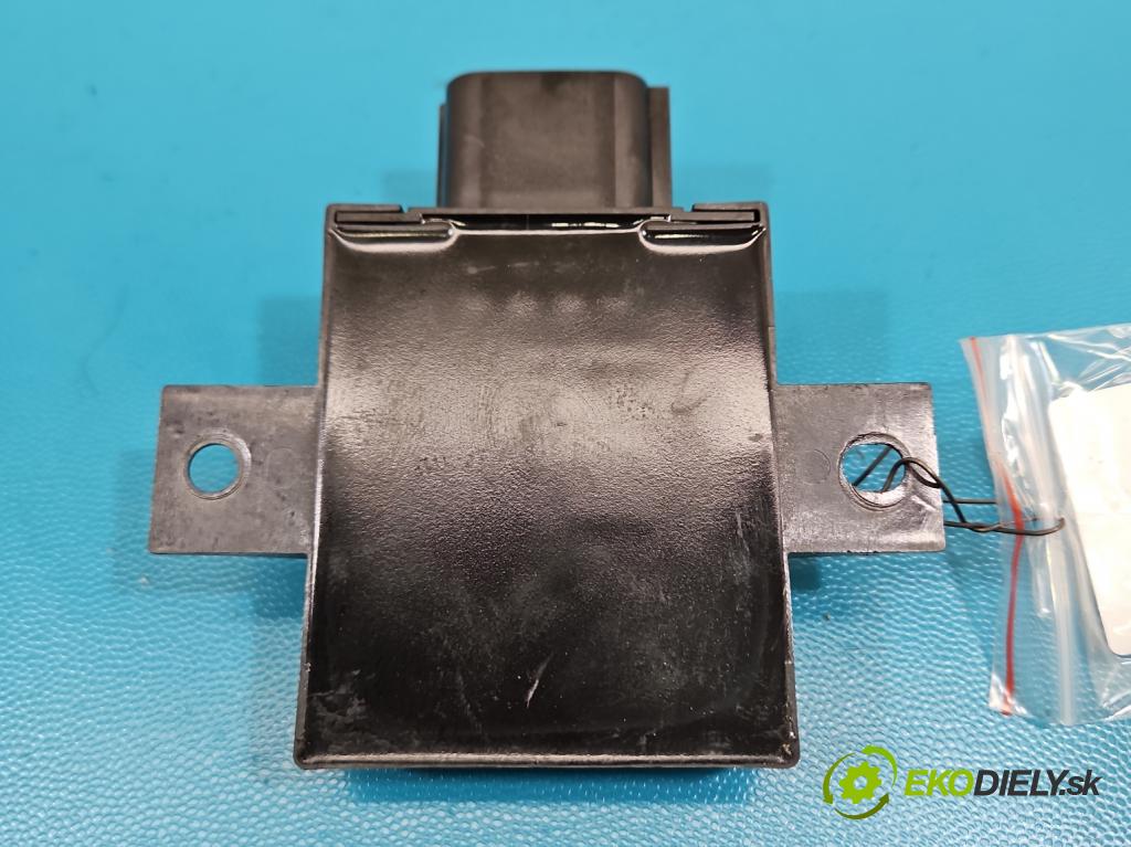 Jaguar F-Pace 16- 2.0d 241KM automatic 177 kW 1999 cm3 5- řídící jednotka FK72-9D370-AF