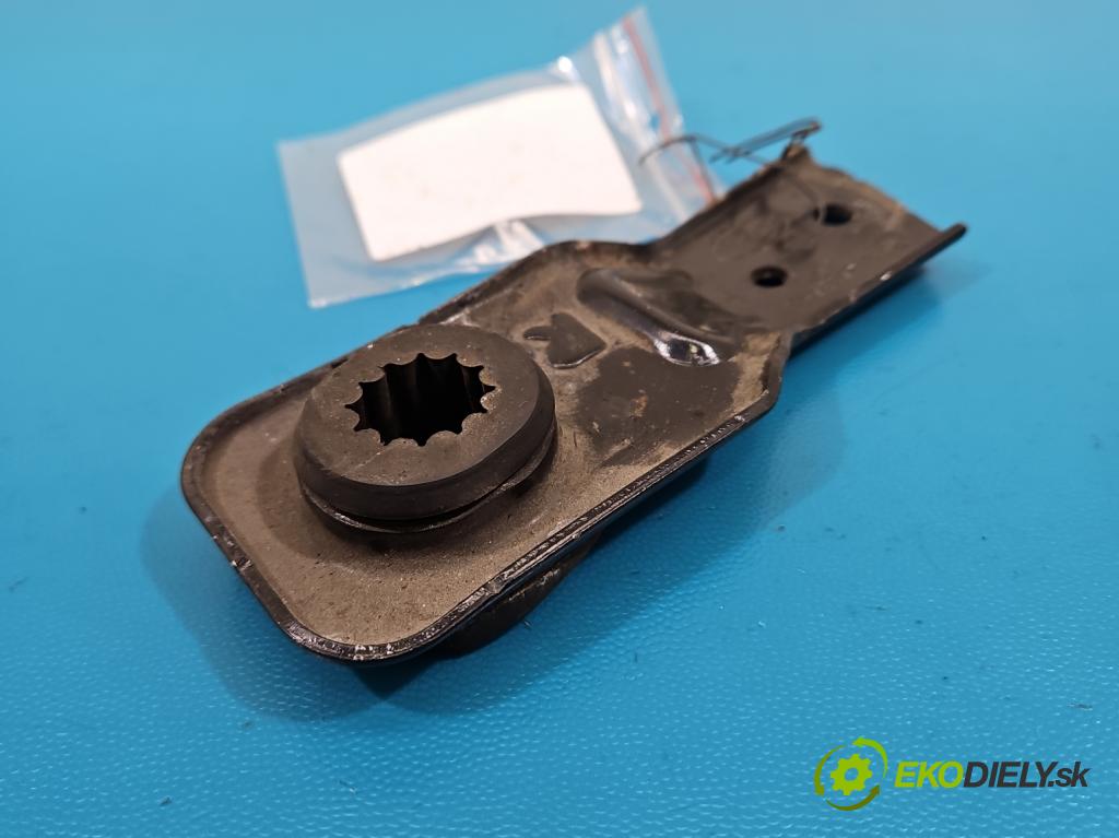 Jaguar F-Pace 16- 2.0d 241KM automatic 177 kW 1999 cm3 5- Upevnění: HK83-8K387-AE