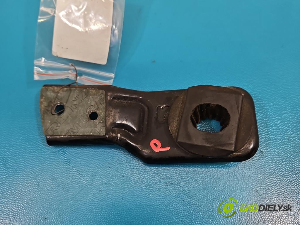 Jaguar F-Pace 16- 2.0d 241KM automatic 177 kW 1999 cm3 5- Upevnenie: HK83-8K387-AE