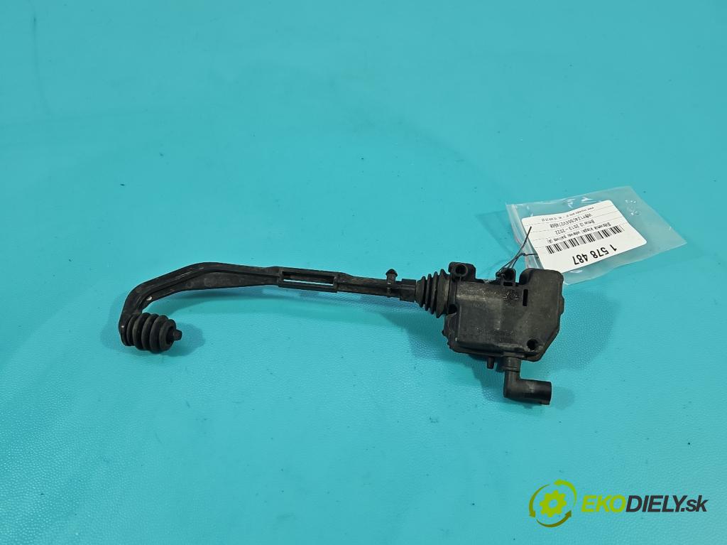 Bmw i3 2013–2022 0.0 elektrický: 170 HP automatic 125 kW 1 cm3 5- Aktuátor: papuče: nádrže palivo 7309678