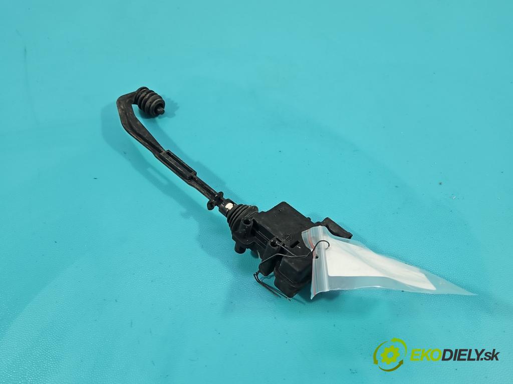 Bmw i3 2013–2022 0.0 elektrický: 170 HP automatic 125 kW 1 cm3 5- Aktuátor: papuče: nádrže palivo 7309678