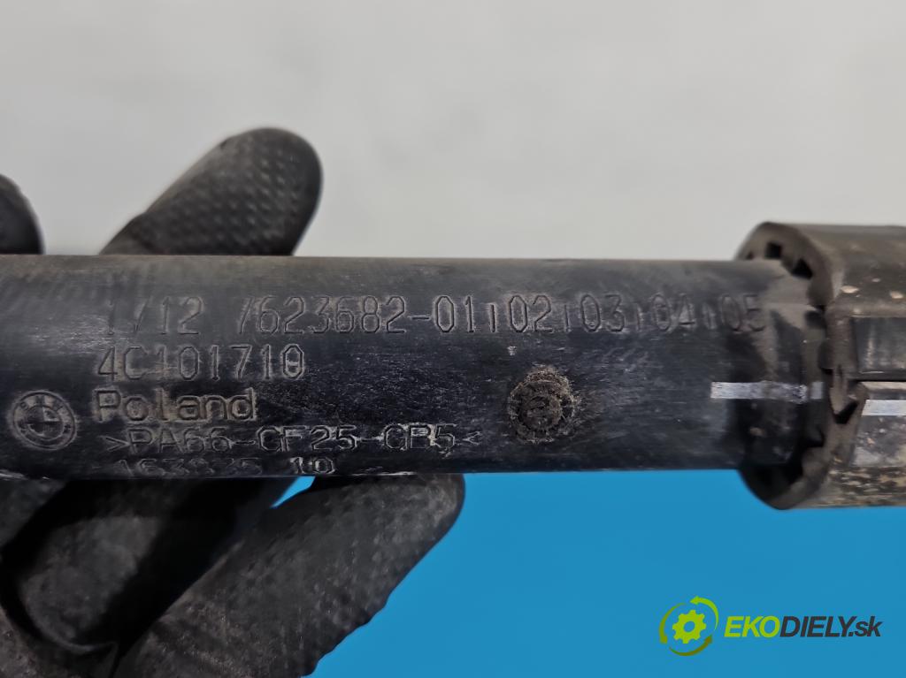 Bmw i3 2013–2022 0.0 elektrický: 170 HP automatic 125 kW 1 cm3 5- rúrka systému chladenia 7623682