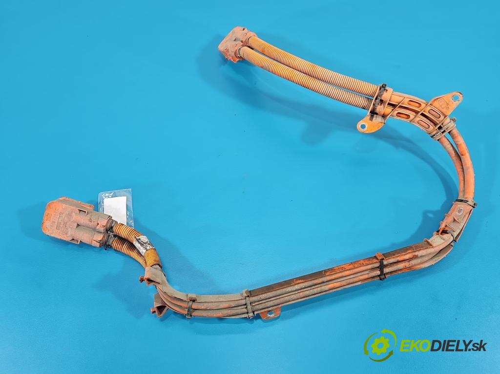 Bmw i3 2013–2022 0.0 elektrický: 170 hp automatic 125 kW 1 cm3 5- Balíček: 7964000504C