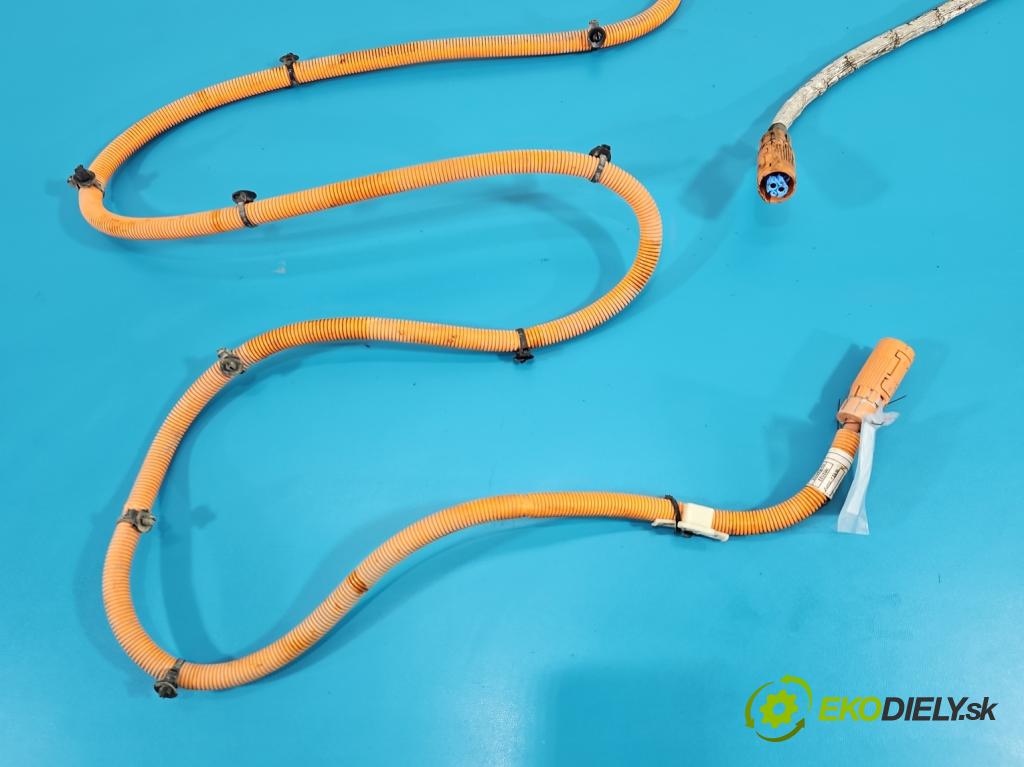 Bmw i3 2013–2022 0.0 elektrický: 170 HP automatic 125 kW 1 cm3 5- Zväzok: ostatné 764000105A