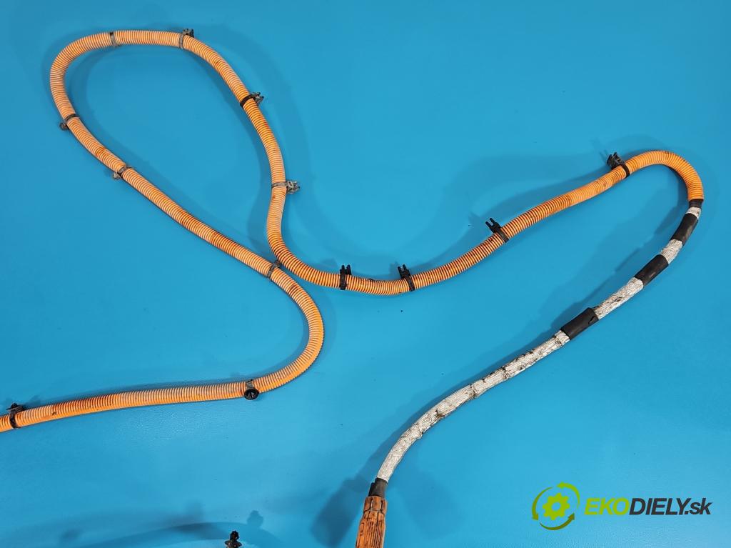 Bmw i3 2013–2022 0.0 elektrický: 170 HP automatic 125 kW 1 cm3 5- Zväzok: ostatné 764000105A