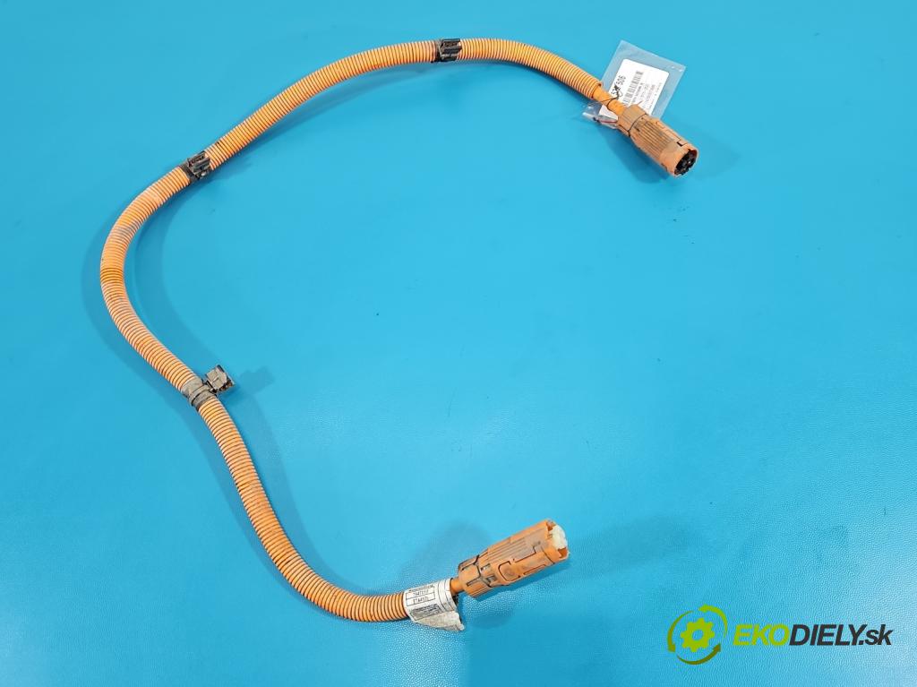 Bmw i3 2013–2022 0.0 elektrický: 170 HP automatic 125 kW 1 cm3 5- Zväzok: ostatné 7647011