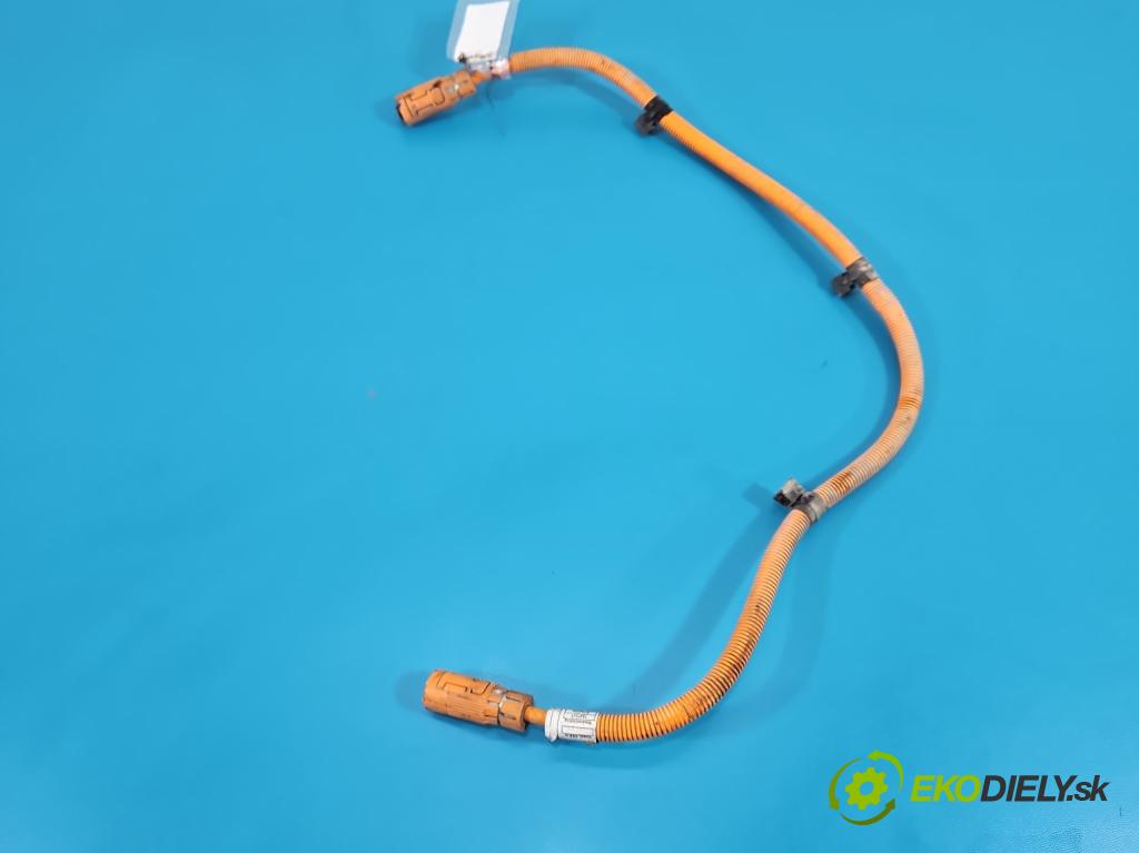 Bmw i3 2013–2022 0.0 elektrický: 170 HP automatic 125 kW 1 cm3 5- Zväzok: ostatné 7647011