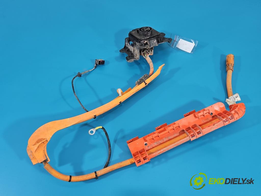 Bmw i3 2013–2022 0.0 elektrický: 170 HP automatic 125 kW 1 cm3 5- Zväzok: ostatné 9339948