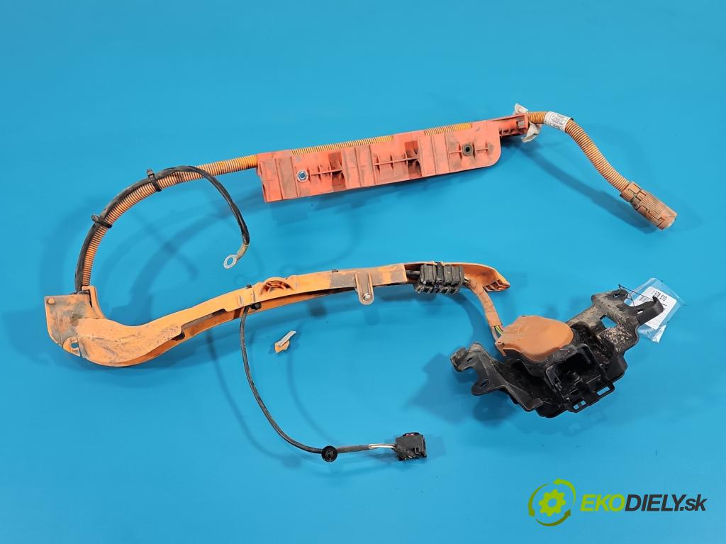 Bmw i3 2013–2022 0.0 elektrický: 170 HP automatic 125 kW 1 cm3 5- Zväzok: ostatné 9339948