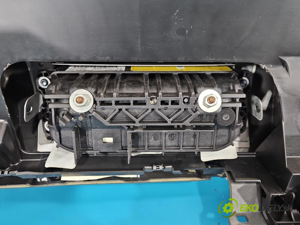 Vw Touran I 2003-2015 2.0 tdi 140 hp manual 103 kW 1968 cm3 5- kokpit,přistrojova deska