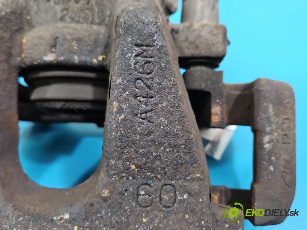 Jaguar F-Pace 16- 2.0d 241KM automatic 177 kW 1999 cm3 5- brzdič predné ľavý  (Kľučka dverí ostatné)