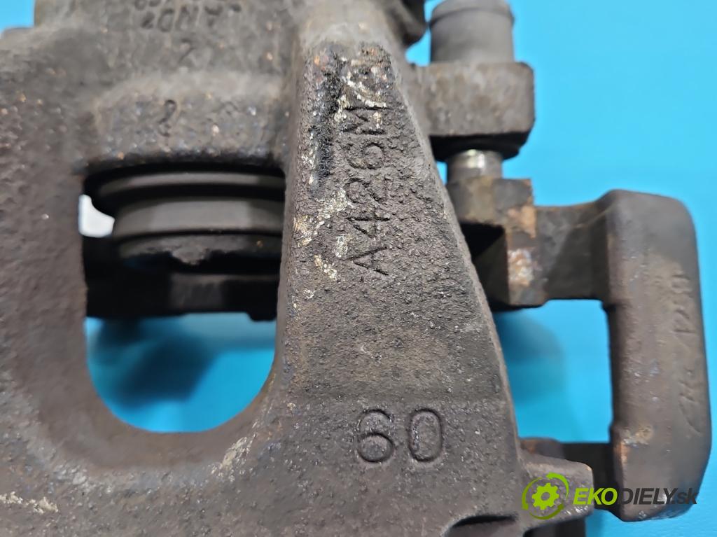 Jaguar F-Pace 16- 2.0d 241KM automatic 177 kW 1999 cm3 5- brzdič predné pravý  (Kľučka dverí ostatné)