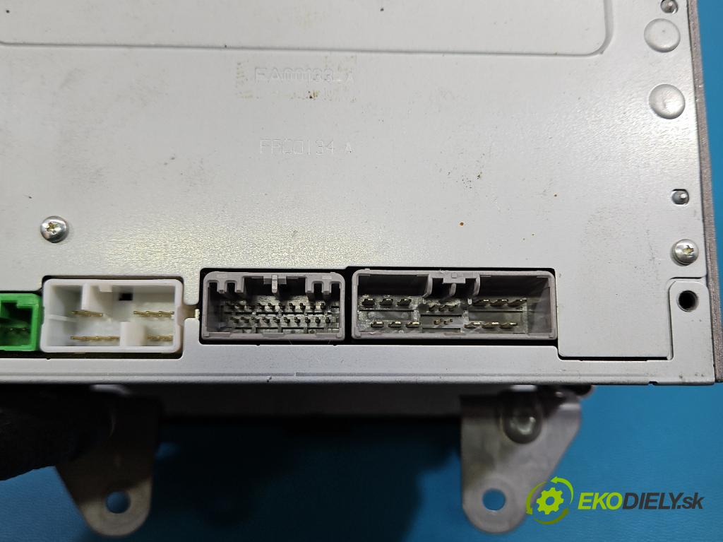 Honda CR-V III 2006-2011 2.2 i-CTDi 150 HP manual 110 kW 2199 cm3 5- Radio originál 39100-SWA-G212-M1