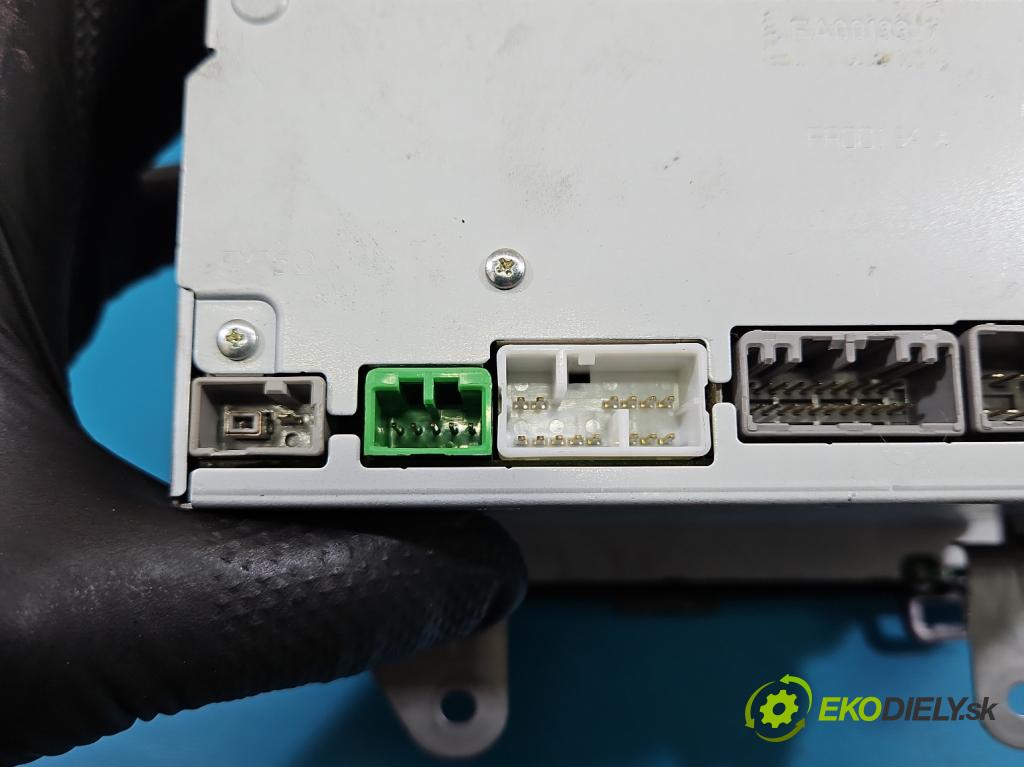 Honda CR-V III 2006-2011 2.2 i-CTDi 150 HP manual 110 kW 2199 cm3 5- Radio originál 39100-SWA-G212-M1