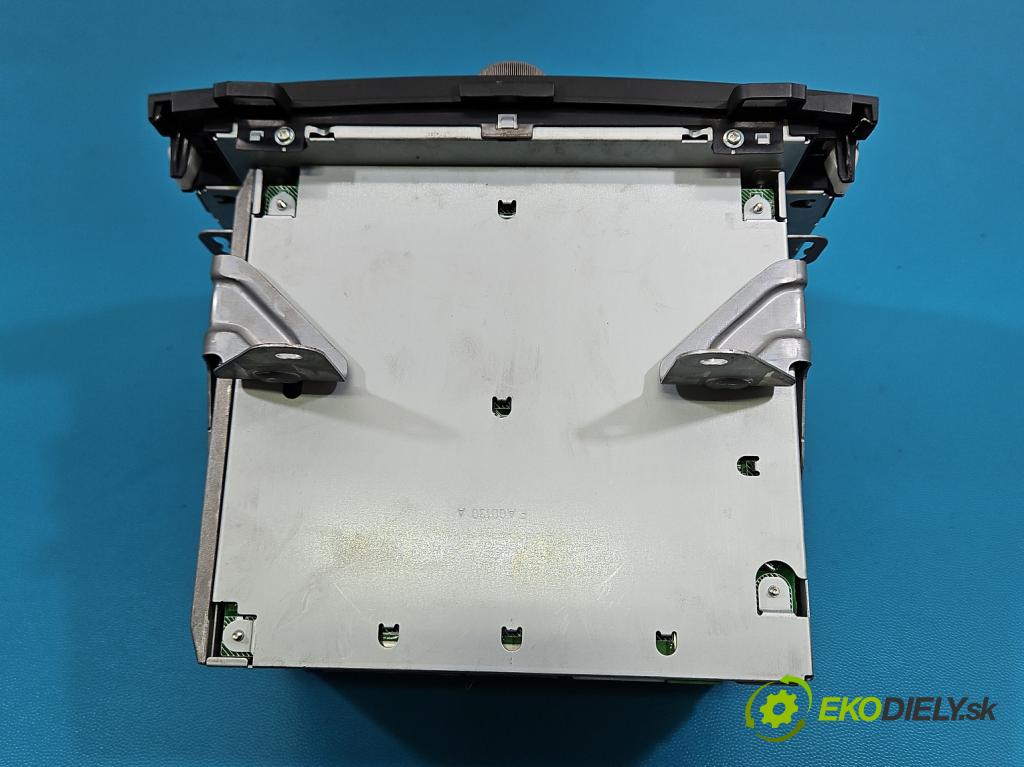 Honda CR-V III 2006-2011 2.2 i-CTDi 150 HP manual 110 kW 2199 cm3 5- Radio originál 39100-SWA-G212-M1