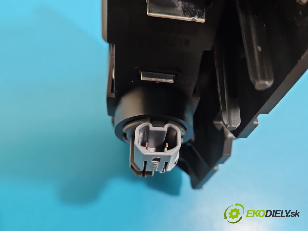 Honda CR-V III 2006-2011 2.2 i-CTDi 150 HP manual 110 kW 2199 cm3 5- světlo: stop: