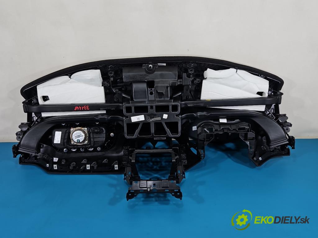 Jaguar F-Pace 16- 2.0d 241KM automatic 177 kW 1999 cm3 5- kokpit,pristrojová doska rozdeľovacia