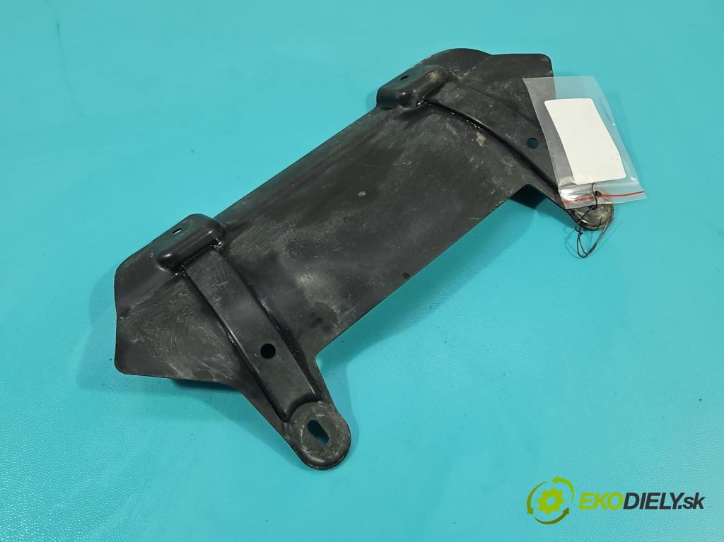 Bmw i3 2013–2022 0.0 elektrický: 170 HP automatic 125 kW 1 cm3 5- Vstup: vzduchu 7305658