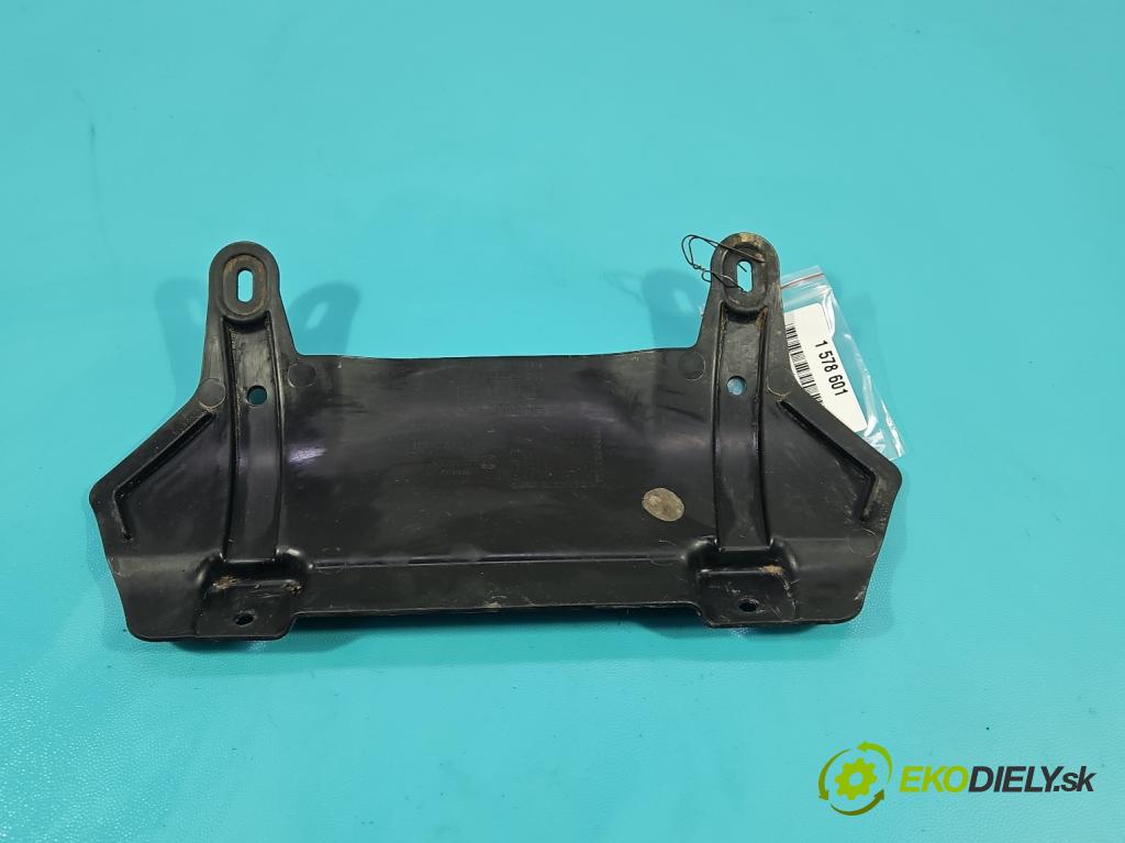 Bmw i3 2013–2022 0.0 elektrický: 170 hp automatic 125 kW 1 cm3 5- Vstup: vzduchu 7305658