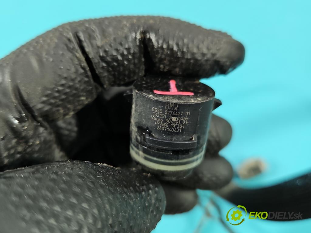 Bmw i3 2013–2022 0.0 elektrický: 170 hp automatic 125 kW 1 cm3 5- Balíček: nárazníku zadní 9220831