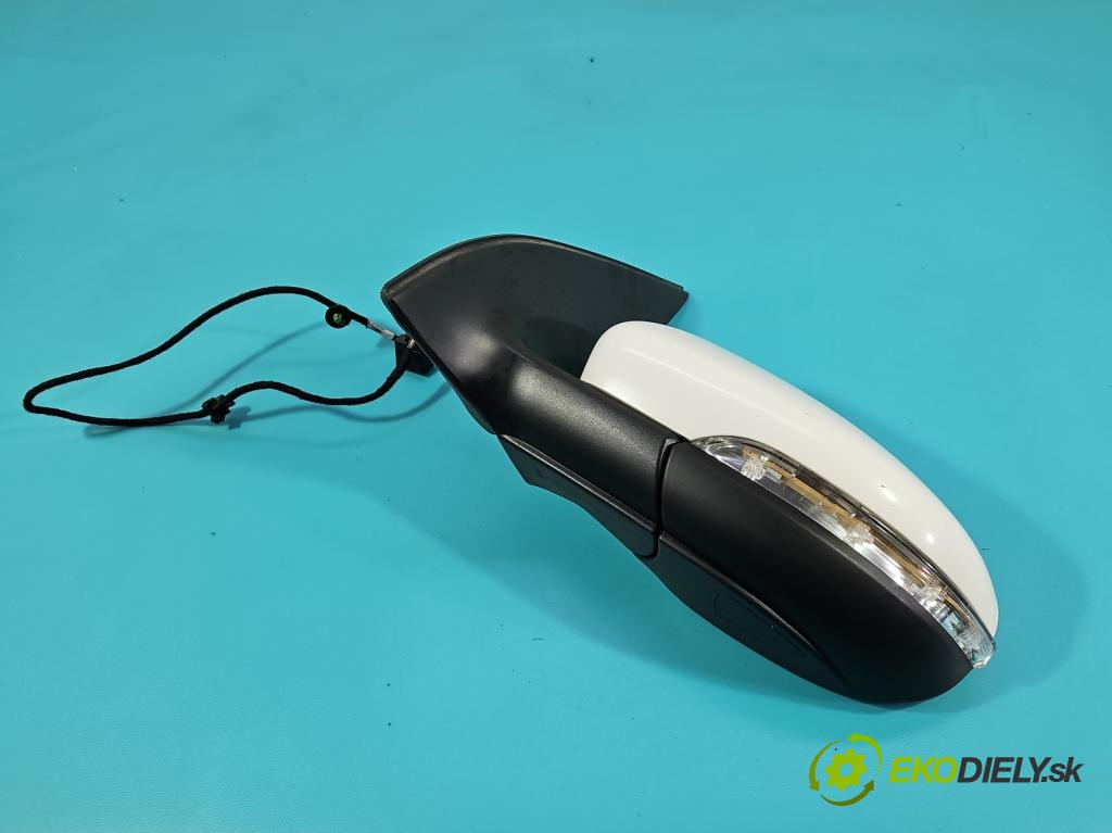 Vw Golf VI 2008-2013 1.6 tdi 105 HP manual 77 kW 1598 cm3 5- zrkadlo ľavé  (Kľučka dverí ostatné)