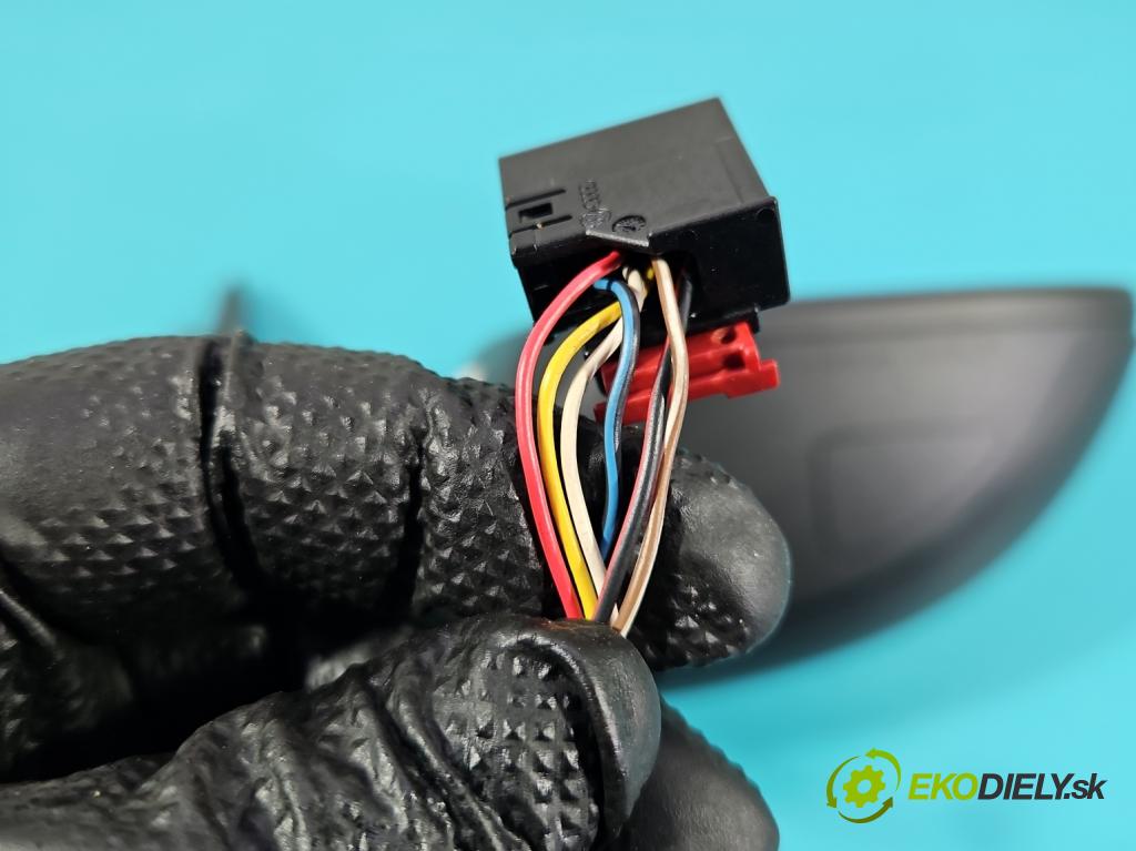 Vw Golf VI 2008-2013 1.6 tdi 105 HP manual 77 kW 1598 cm3 5- zrkadlo pravé 5K0857502CB (Kľučka dverí ostatné)